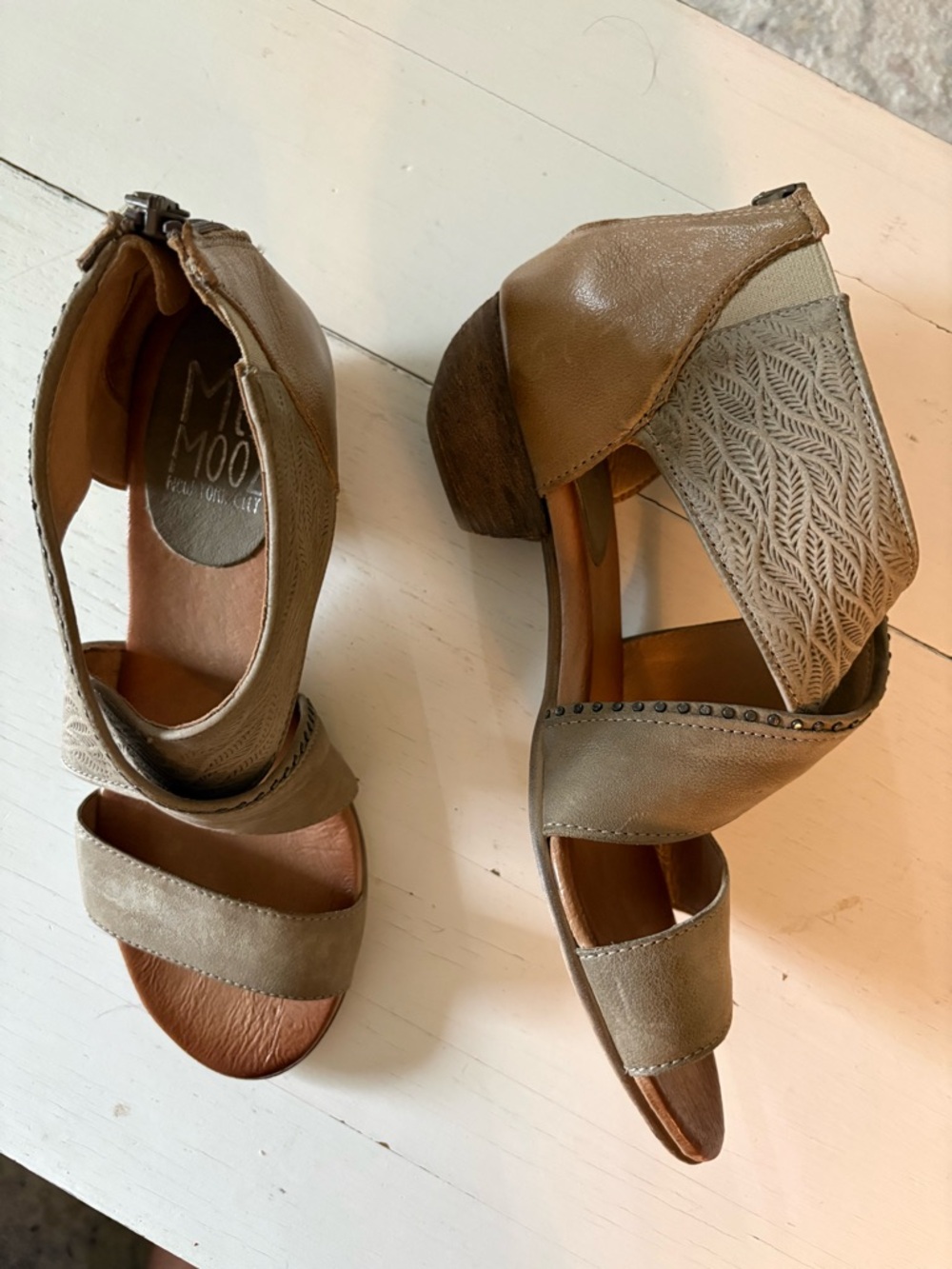 Miz Mooz Candace Leather Studded Cross-Strap Sandals in Khaki. Size EU 39.